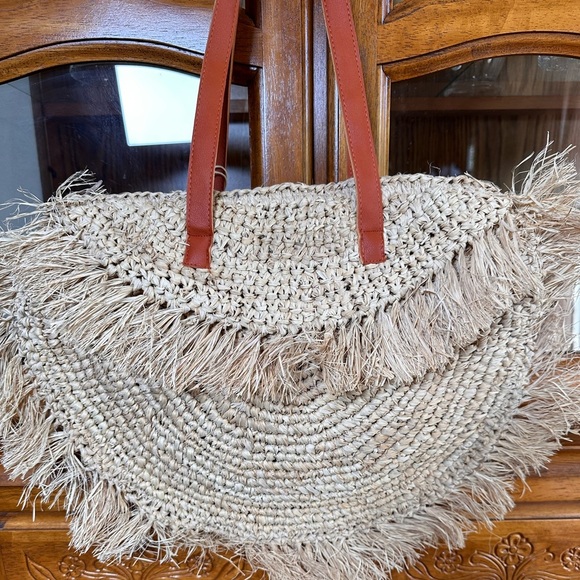 Straw Fringe Moon Tote - Picture 5 of 16